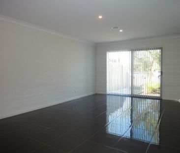 50 Nullarbor Avenue, Franklin ACT, Belconnen - Photo 3