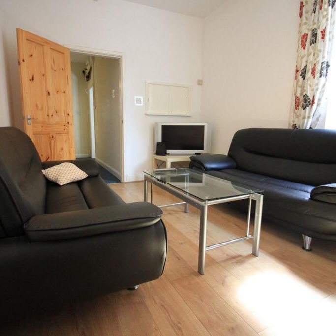 5 bedroom terraced house to rent - Photo 1