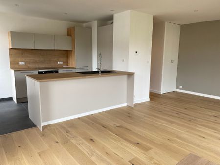 Location Appartement 4 pièces 87m² ECULLY 69130 - Photo 4