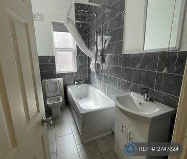 6 bedroom terraced house to rent - Photo 4