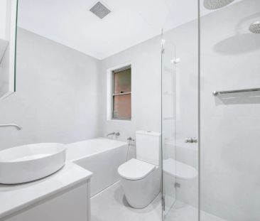 Contemporary Chic With Parkside Poise - Photo 5