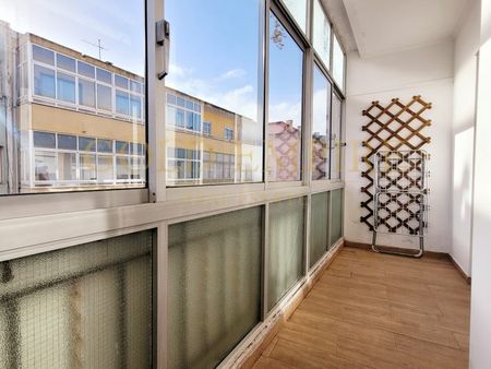 Apartamento T2+1 em Lisboa - Photo 2