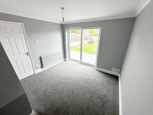 3 bedroom terraced house to rent - Photo 1
