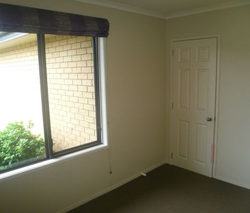 Henderson . Waiting for you. - Photo 5