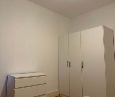 Room in a Shared Flat, Ruckholt Road, E10 - Photo 2