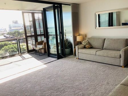 Luxury Central Apt with Amenities - Photo 5