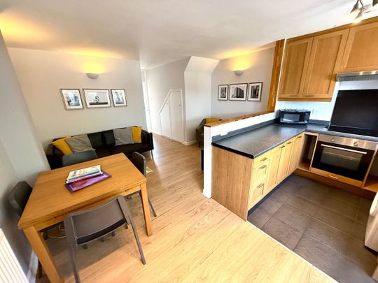 4 Bed End Terrace, Lodge Road, SO14 - Photo 1