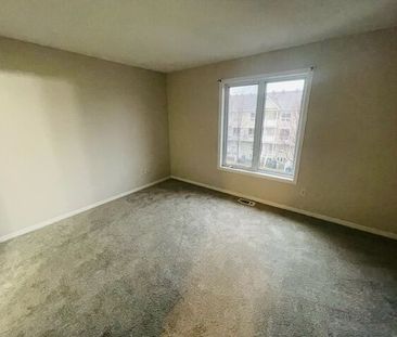 24 Bonfield Private, Orléans, Ottawa, ON - Photo 1