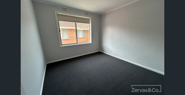 Freshly painted 2 bedroom unit - Photo 1