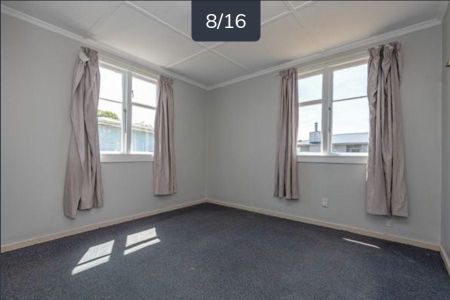 Charming 3BR Home with Garden - Photo 2