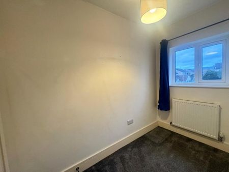 2 bedroom semi-detached house to rent - Photo 4