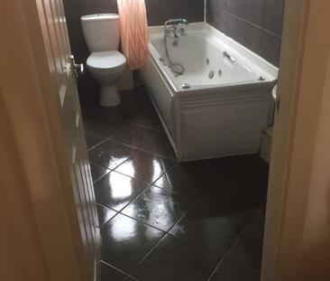 1 bedroom in a house share to rent - Photo 5