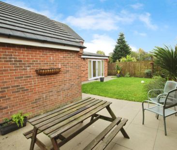 4 bedroom detached house to rent - Photo 6