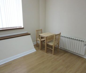 Flat A, 21 Menzies Road, AB11 9AX, Aberdeen - Photo 4