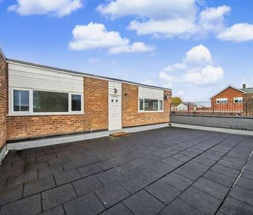 Parr Lane, BL9 - Photo 4