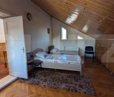 Închiriere Casă 4 camere, 3 Dormitoare, Sufragerie, 2 Bai, - Fotografie 2