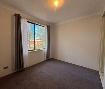 Fully Renovated, Light-Filled 2 Bedroom Unit - Photo 5