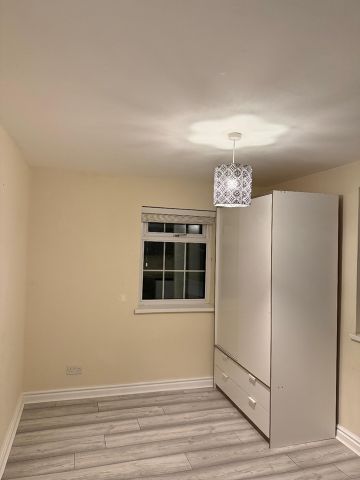 Room in a Shared House, Wetherby Road, LS17 - Photo 5