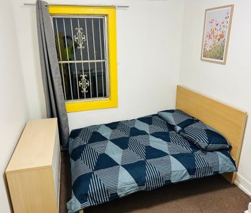 Surry Hills - Photo 1