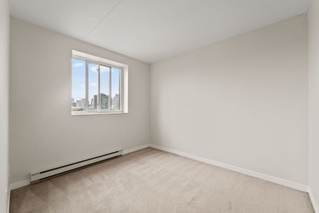 Caron Tower Apartments - Photo 5