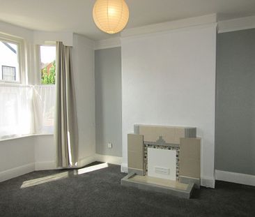 4 bed Terraced - To Let - Photo 3