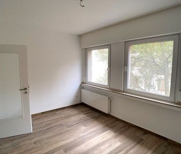 Moderne 3-Zimmer-Wohnung: Zentral, ruhig mit Balkonblick ins GrÃ¼ne - Photo 1