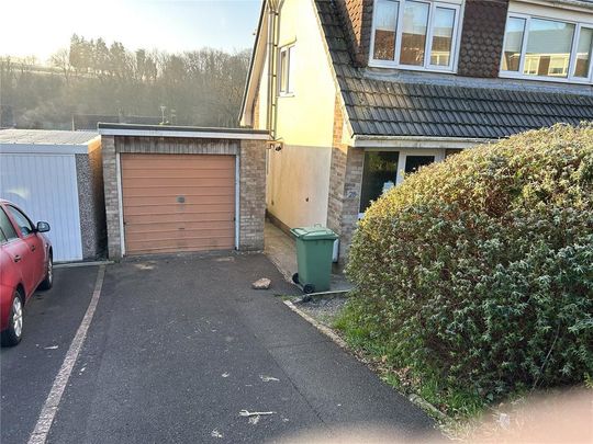 3 bedroom semi-detached house to rent - Photo 1