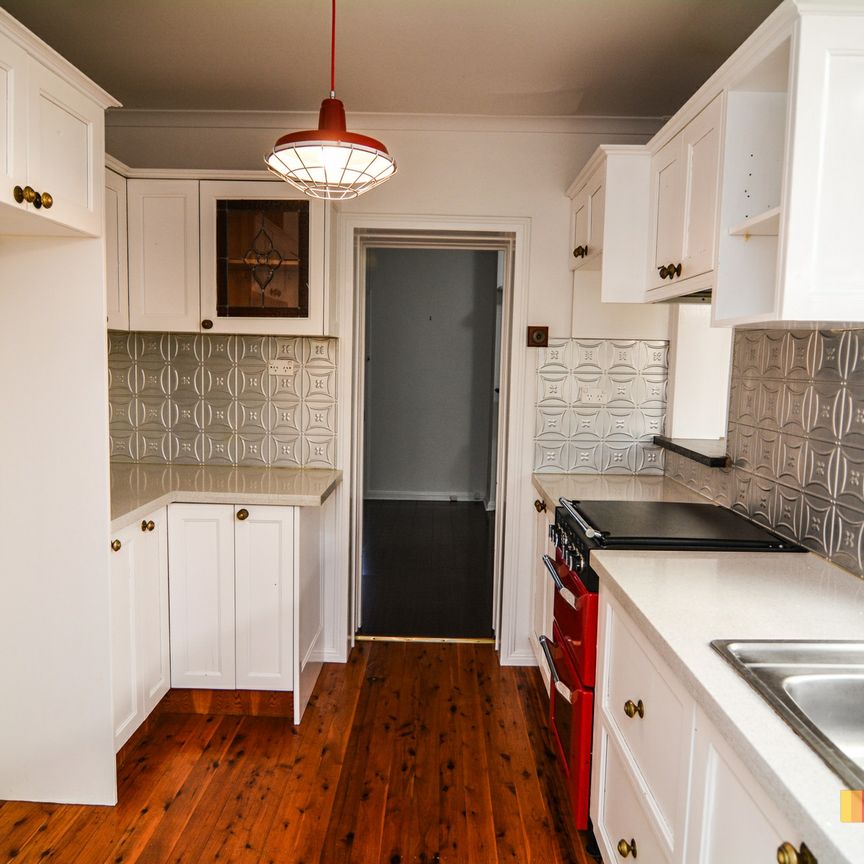 Stunning 2 Storey Terrace - Photo 1