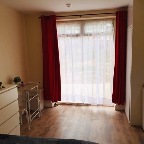 Studio Flat, Grenoble Gardens, N13 - Photo 1