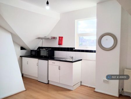 Studio to rent - Photo 3