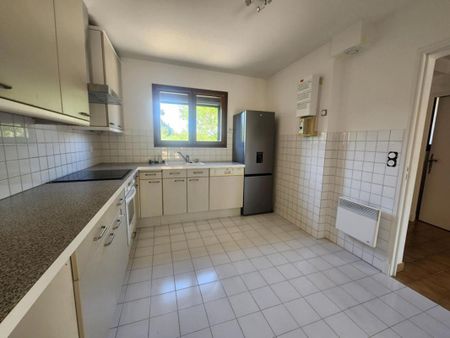 Location Maison 4 pièces 82m² ST RAPHAEL 83700 - Photo 4