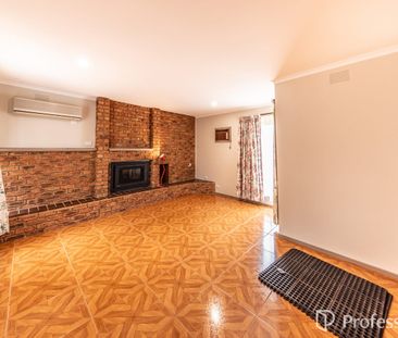 82 O'Neills Rd, Melton, Vic 3337 - Photo 6