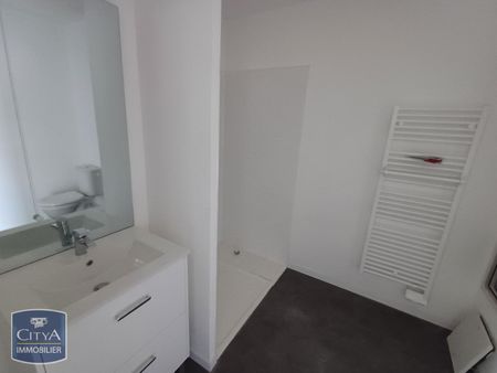 Location Appartement 1 pièce 40m² VALENCIENNES 59300 - Photo 4