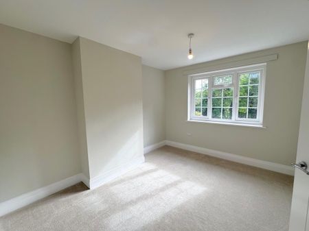 2 bedroom semi-detached house to rent - Photo 3