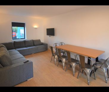 7 Bed End Terrace, Hillside Court, RG1 - Photo 3