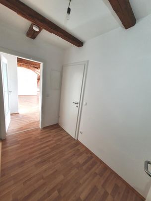 Geförderte Dachgeschosswohnung im 2. Stock mit 62 m² - Photo 1