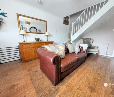 2 bedroom semi-detached house to rent - Photo 3