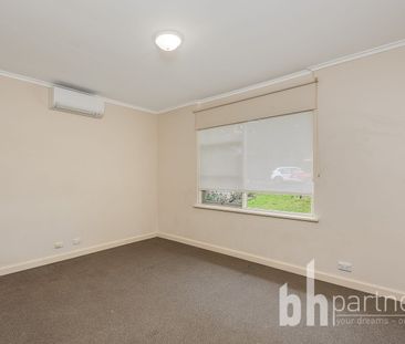 Refreshed 3 Bedroom Home - Don't Miss This One! - Photo 2