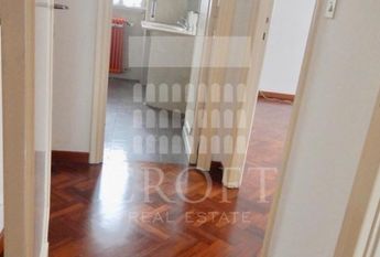 Attic-Cassia: 250mq. Top floor in addition to 250mq. of panoramic terraces. Spacious living, dining, 5 bedrooms, 3 baths, maid’s room, 3 panoramic terraces, parking, silent,. Located at begining of Cassia, near Schools. Ref 160