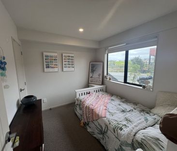 7 Longshore Drive, Long Bay - Photo 2