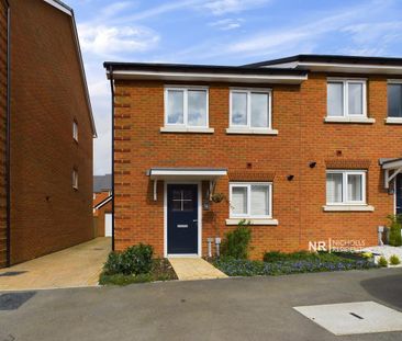 3 bedroom semi-detached house to rent - Photo 4
