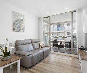 Bright Bayside Living at 'Aqueous' - Photo 4