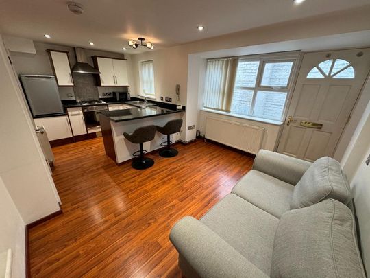 1 bedroom semi-detached house to rent - Photo 1