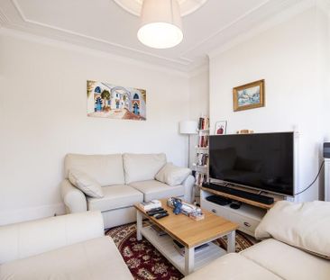 3 bedroom apartment to rent - Photo 2