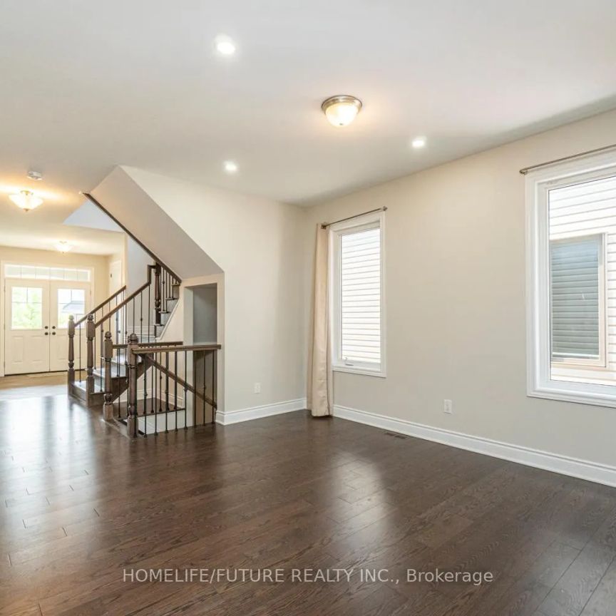 623 PARADE DRIVE - Photo 1