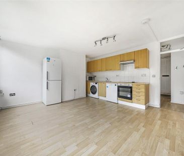 4 bedroom maisonette to rent - Photo 1