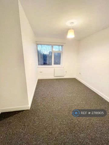 3 bedroom maisonette to rent - Photo 4