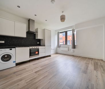 Godalming, united kingdom, GU7 - Photo 2