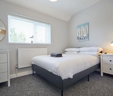 5 bedroom semi-detached house to rent - Photo 2