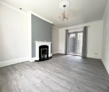 2 bedroom House To Let - Photo 2